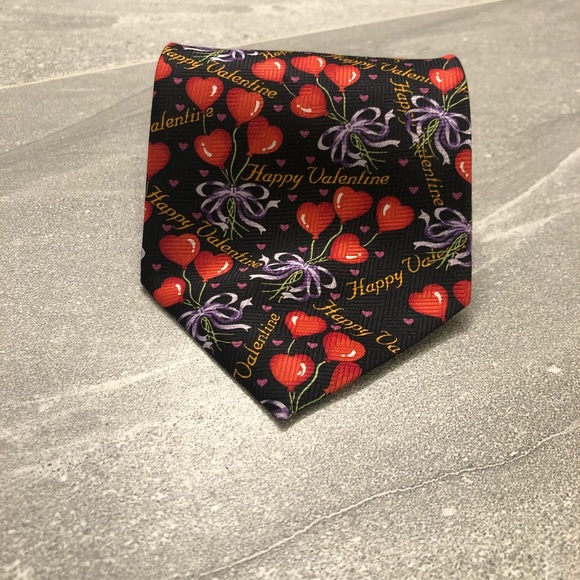 unbranded Other - Valentine’s Day hearts and flowers tie black red